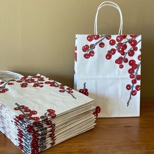 NEW! Lot of 25 Cub Berry‎ Frost Design Christmas Bags